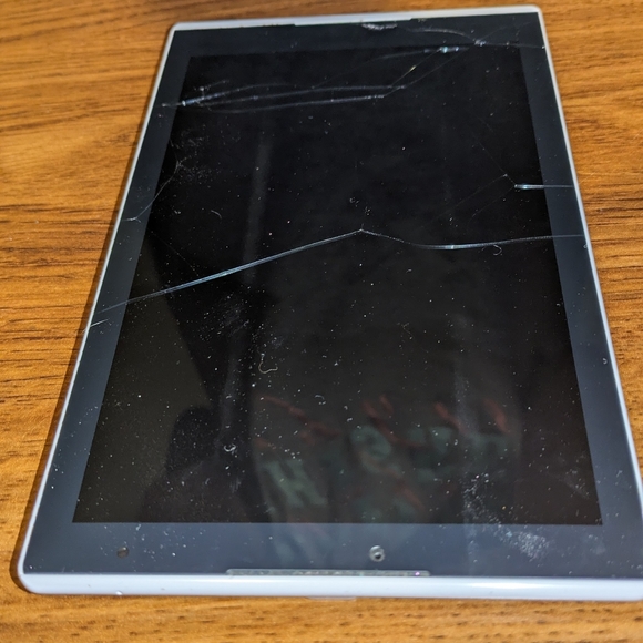 Ellipsis Verizon Tablet with Cracked Screen - Picture 4 of 6